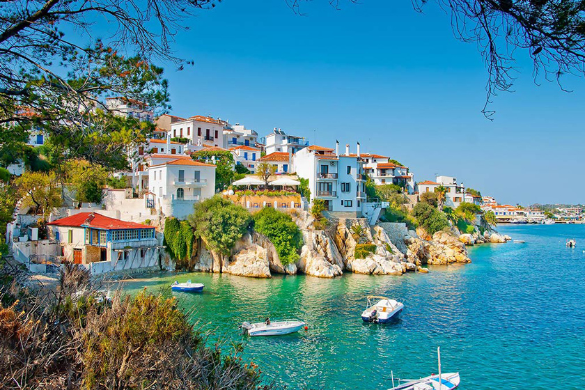 بهترین زمان سفر به یونان چه زمانی است؟ -