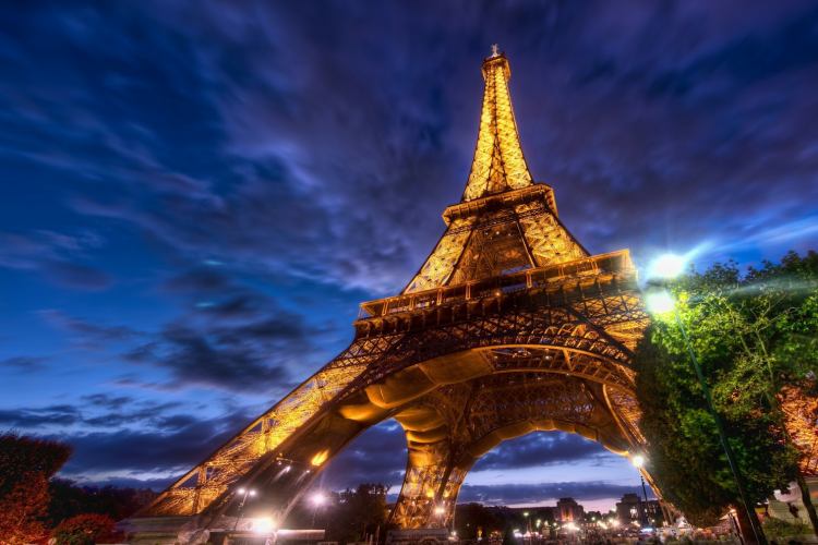 برج ایفل از جاذبه های گردشگری فرانسه