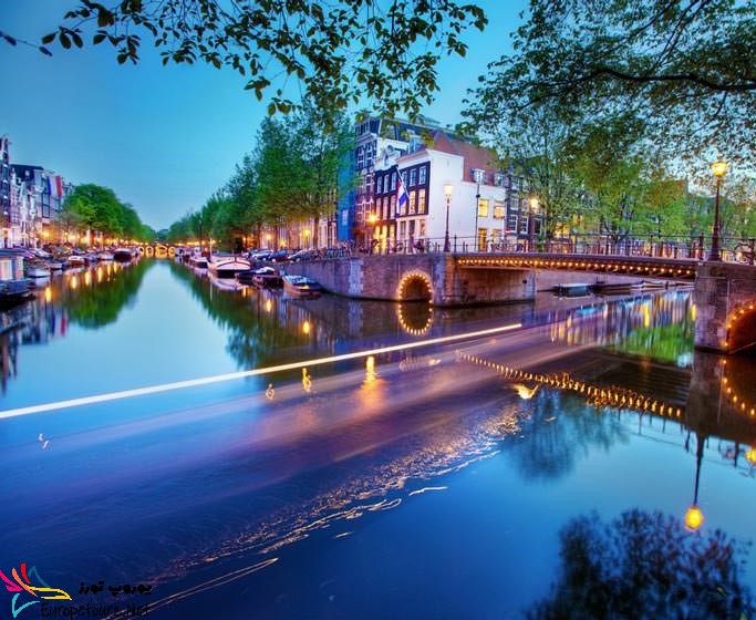 کانال های آبی شهر آمستردام 