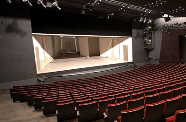 سالن تئاتر شاسپیل فرانکفورت 