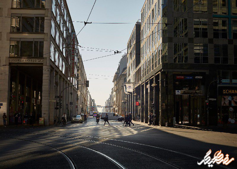 بررسی اجمالی خیابان فردریش اشتراسه برلین سفری دیگر