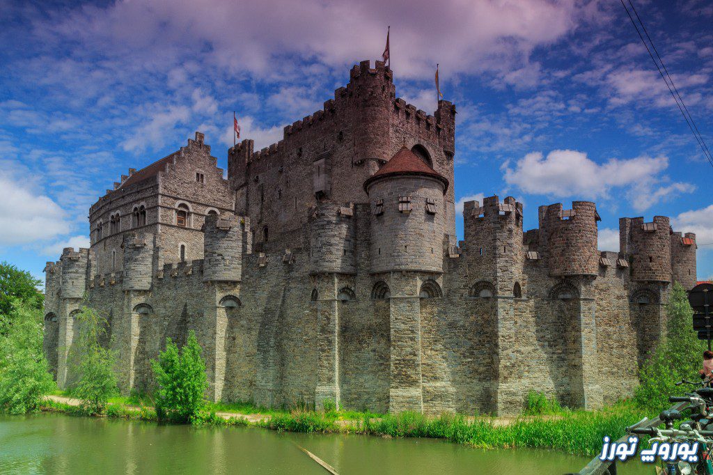 معماری و بخش‌ های مختلف قلعه گراون استین | یوروپ تورز