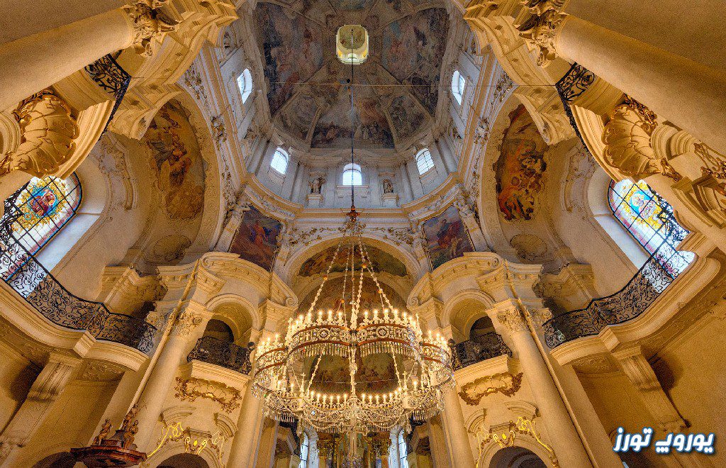 قوانین و آداب ورود به کلیسا کلیسای سنت نیکولاس پراگ | یوروپ تورز