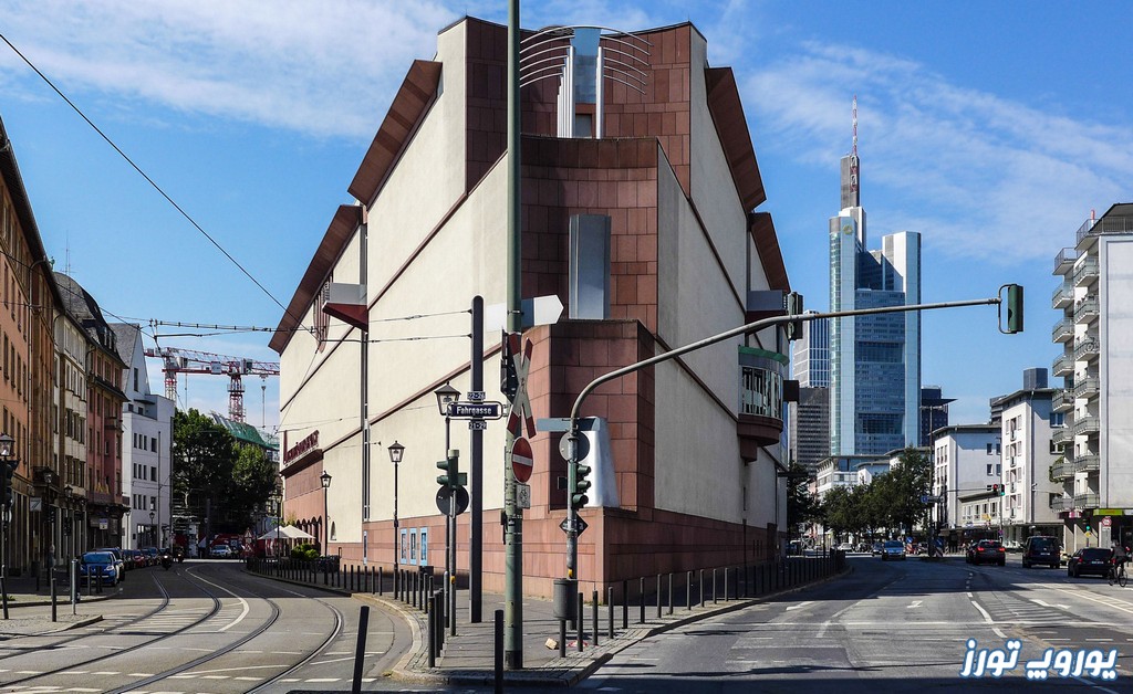 موزه هنر مدرن از محبوب‌ ترین دیدنی‌ های فرانکفورت برای علاقه مندان به هنر | یوروپ تورز