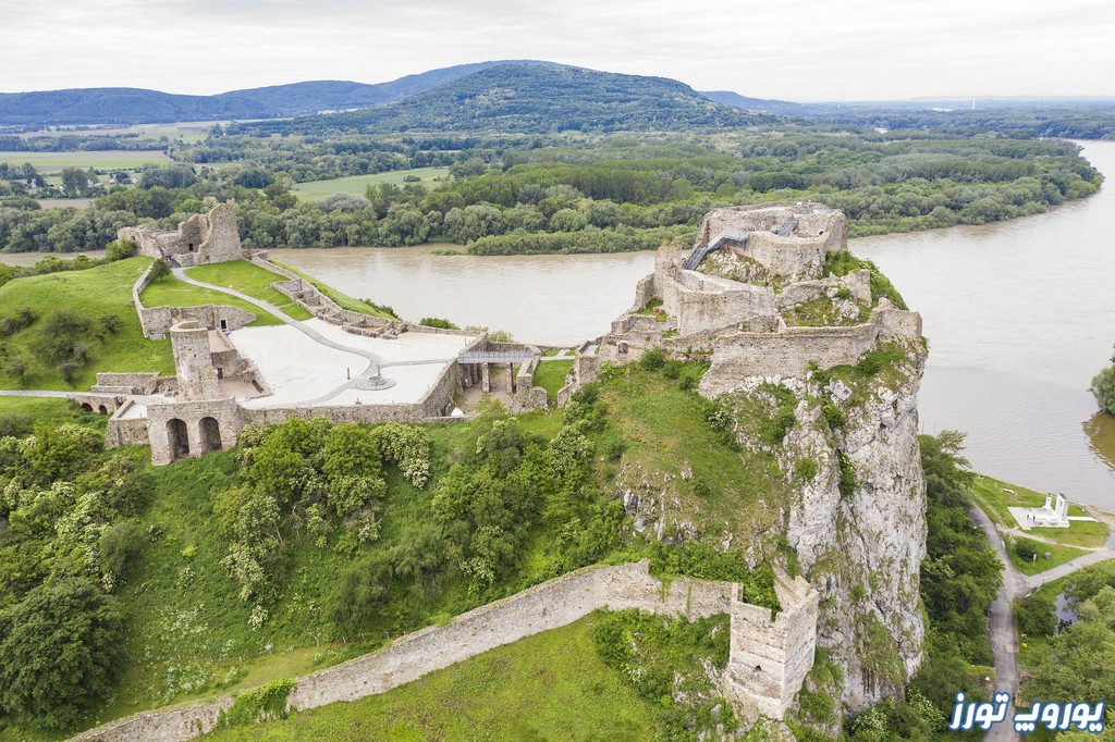 قلعه دوین اسلواکی | یوروپ تورز