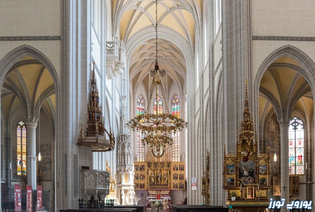 زیبایی داخلی کلیسای جامع سنت الیزابت | یوروپ تورز