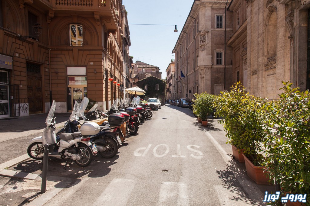 گشت و گذار در محله ای یو آر شهر رم در ایتالیا | یوروپ تورز