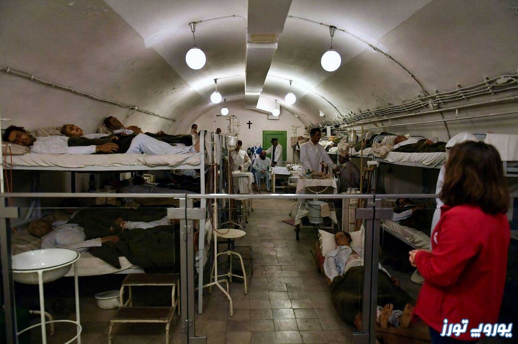 بازدید از بیمارستان صخره‌ ای بوداپست | یوروپ تورز
