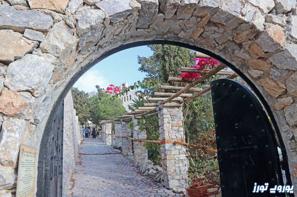 صومعه الیاس پیامبر سانتورینی | شرایط بازدید - موقعیت جغرافیایی - تصاویر | یوروپ تورز