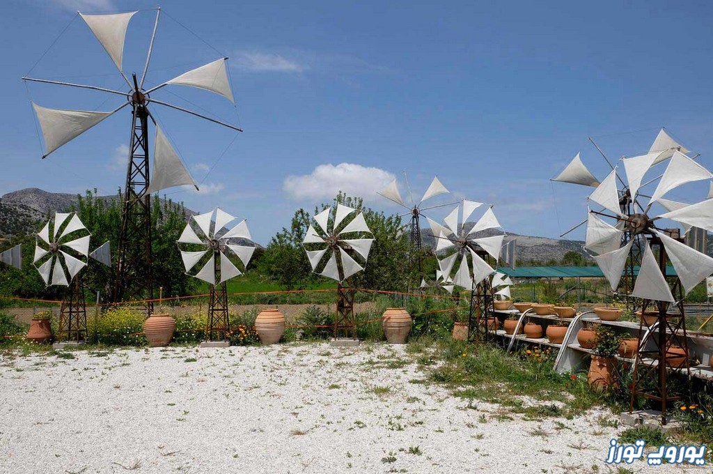 چگونه به آسیاب‌ های بادی فلات لاسیتی در جزیره کرت برویم؟ | یوروپ تورز