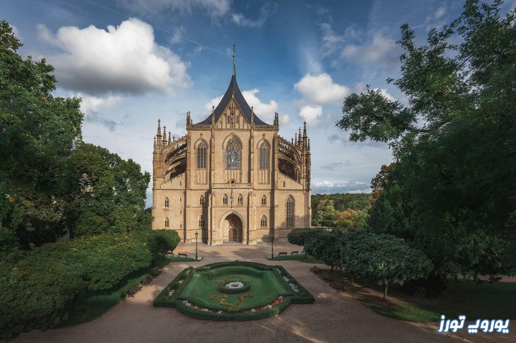 در کلیسای جامع سنت باربارا جمهوری چک از چه چیزهایی بازدید کنیم؟ | یوروپ تورز