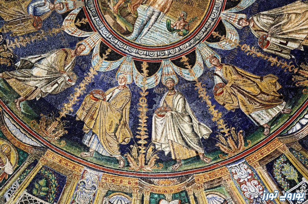 معرفی بنای تعمیدگاه نئون در ایتالیا | یوروپ تورز
