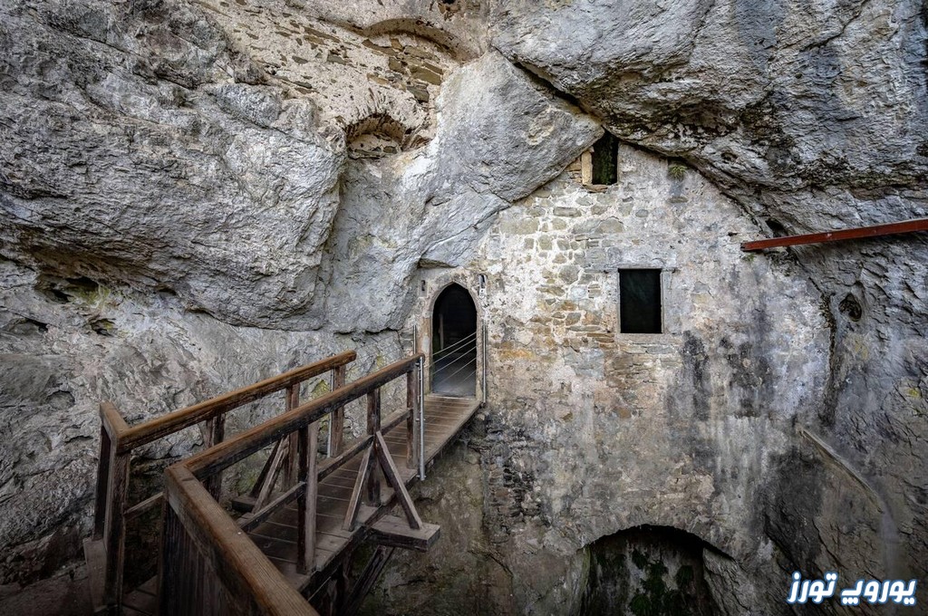 تخریب و بازسازی قلعه پردجاما | یوروپ تورز