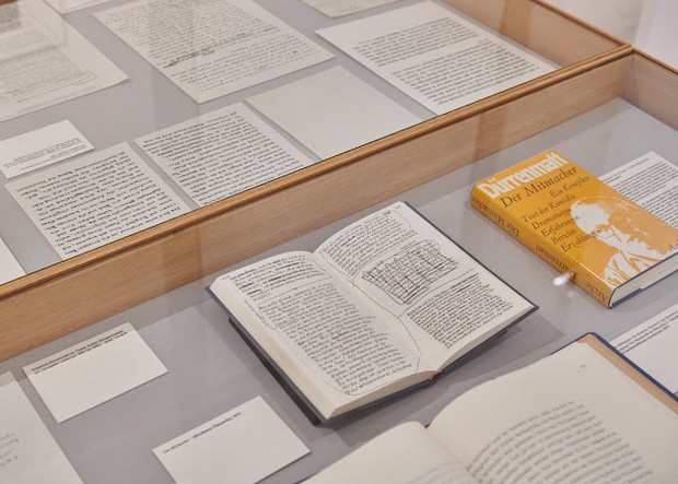 موزه اشتراهوف، با داشتن یکی از بهترین مجموعه‌های کتابخانه‌ای و مخطوطات، یک سفر به عمق زمان است و در هر گوشه و کنار آن قطعات هنری و کتاب‌هایی وجود دارد که به خوبی نشان‌دهنده تاریخ و تمدن هستند.