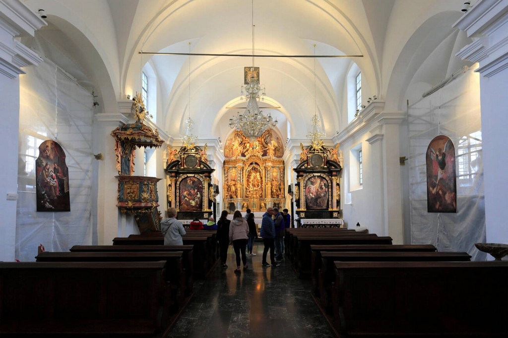 این کلیسا به دلیل زیبایی‌های خاص خود، هر ساله گردشگران زیادی را از سراسر جهان به سوی خود جذب می‌کند. بازدید از این کلیسا فرصتی منحصر به‌فرد برای آشنایی با تاریخ، فرهنگ و معماری اسلوونی است.