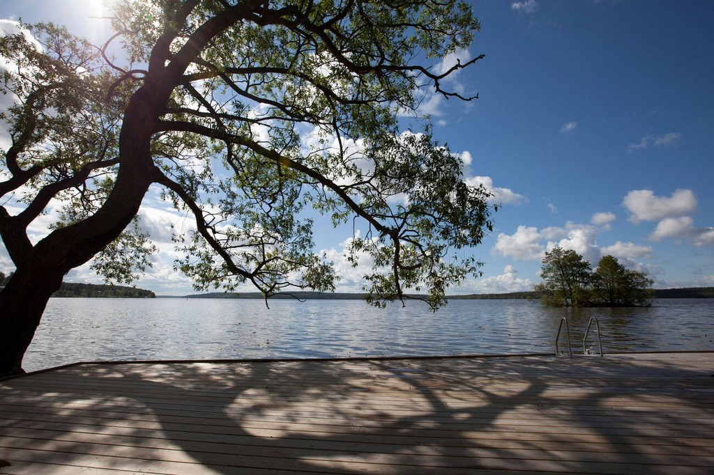  این دریاچه در استکهلم یکی از جاذبه‌های طبیعی بی‌نظیر و دیدنی سوئد است.
