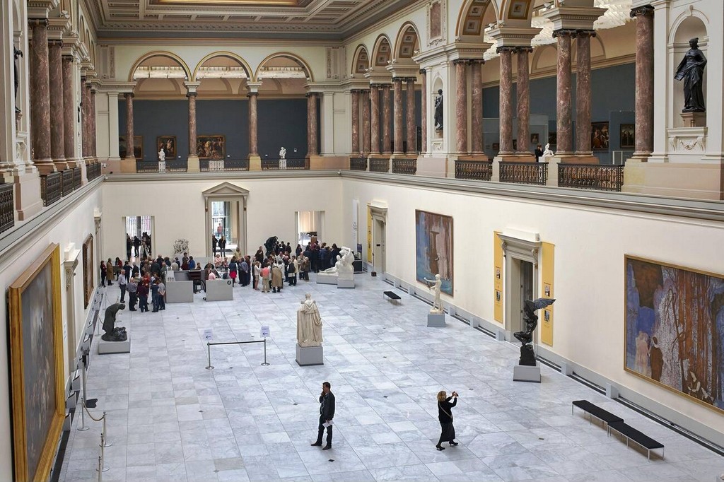  این موزه که در محله زیبای موزه‌های سلطنتی هنر و تاریخ بروکسل قرار دارد، مجموعه‌ای ارزشمند از آثار هنری اروپایی از قرن 15 تا قرن 18 را در خود جای داده است.