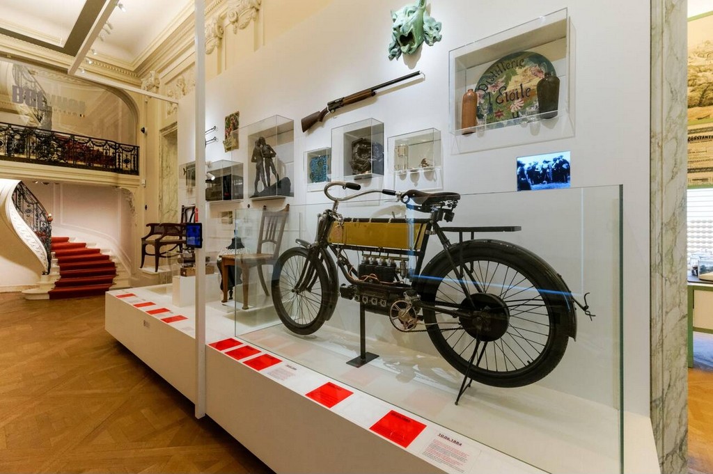 موزه بلویو علاوه بر مجموعه‌های دائمی، از نمایشگاه‌های موقت و دوره‌ای نیز برخوردار است.