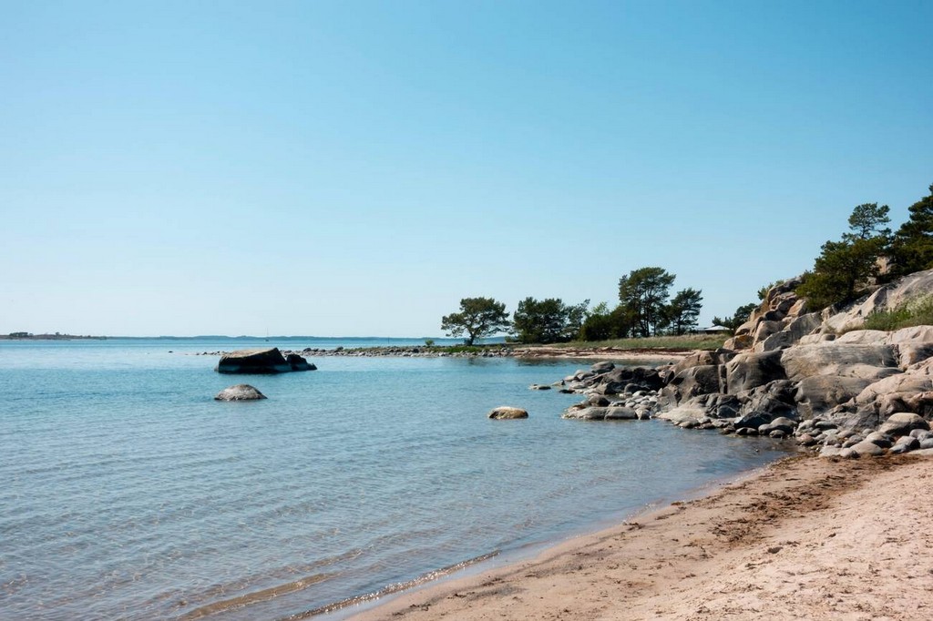 ساحل لیکه ساند به عنوان یکی از قدیمی ترین سواحل سوئد شناخته می شود. 