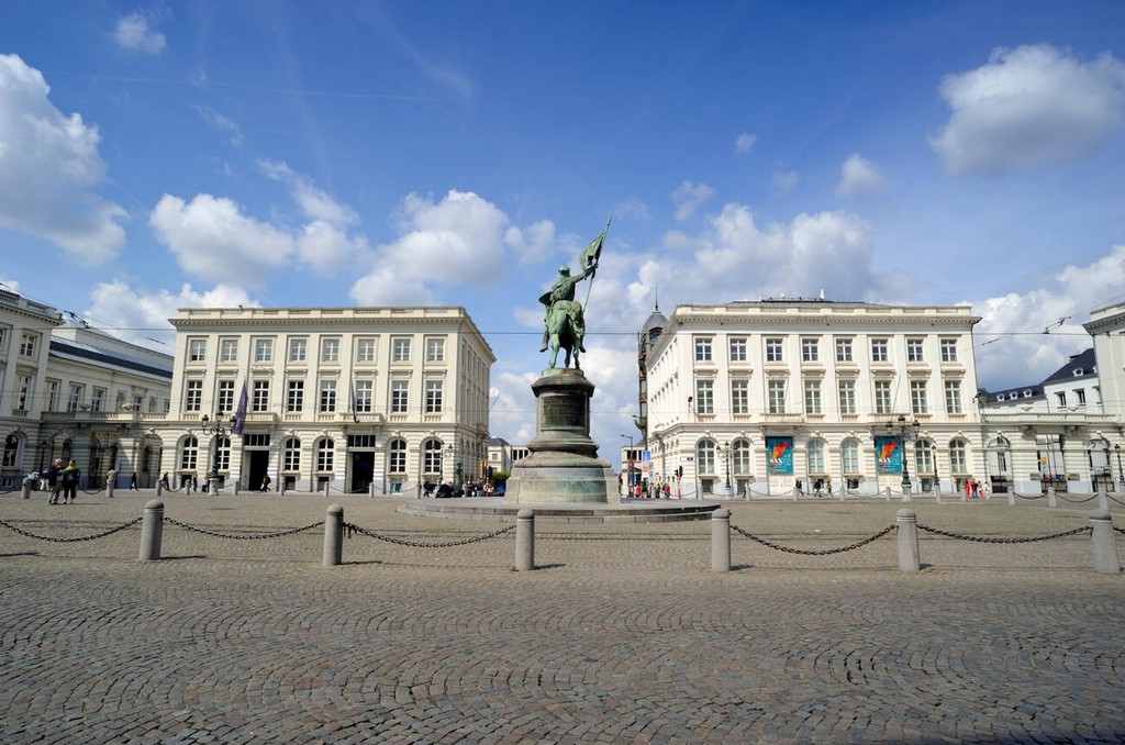 میدان سلطنتی به عنوان یکی از مهم‌ترین جاذبه‌های گردشگری در بلژیک به شمار می‌رود.