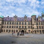 قلعه‌ کرونبورگ - داستان‌ها و افسانه‌های بسیاری به این قلعه پیوند خورده‌